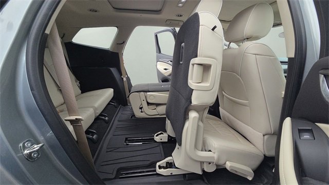 Used 2023 Buick Enclave Avenir w/ Avenir Technology Package image 37