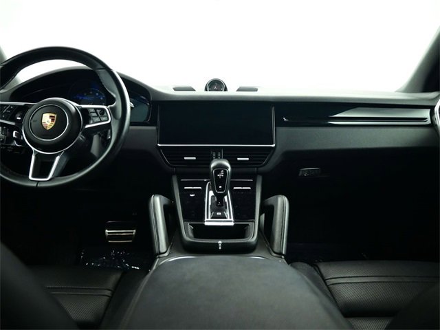 Used 2020 Porsche Cayenne S image 7