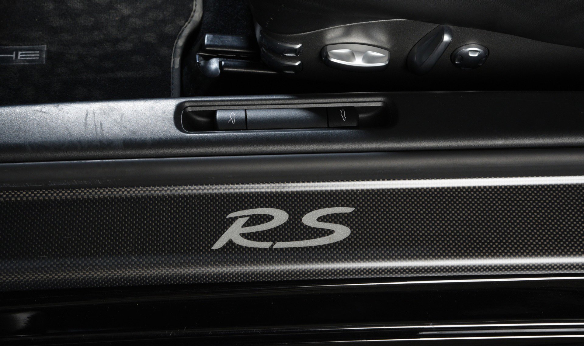 Used 2011 Porsche 911 GT2 RS RWD image 28