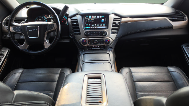 Used 2019 GMC Yukon XL Denali w/ Denali Ultimate Package RWD image 7