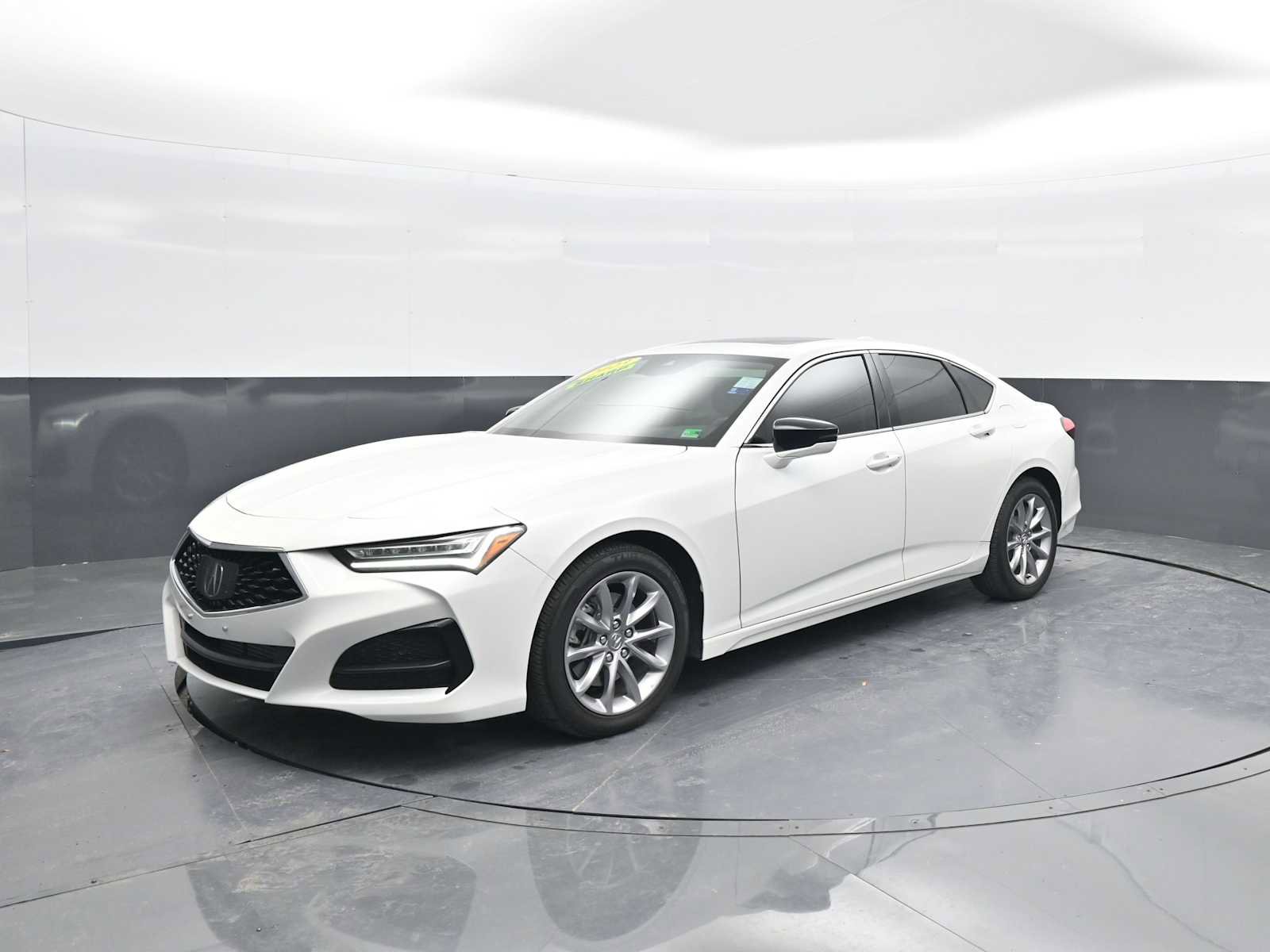 Used 2023 Acura TLX image 4