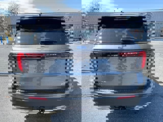 New 2026 Ford Explorer Active w/ Active Comfort Package image 4
