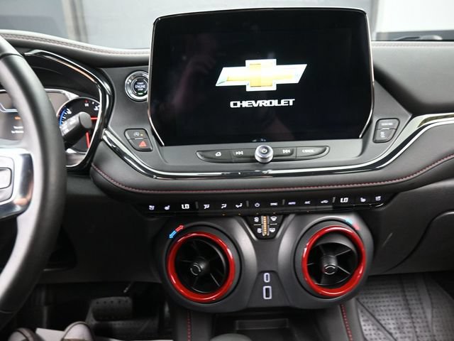 Used 2024 Chevrolet Blazer RS w/ Enhanced Convenience Package FWD image 9