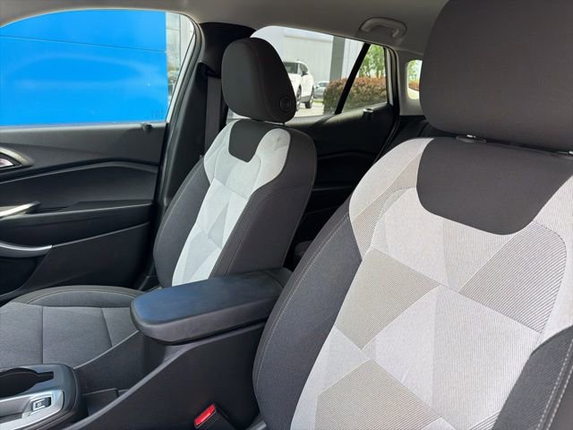Used 2024 Chevrolet Trax LS FWD image 15