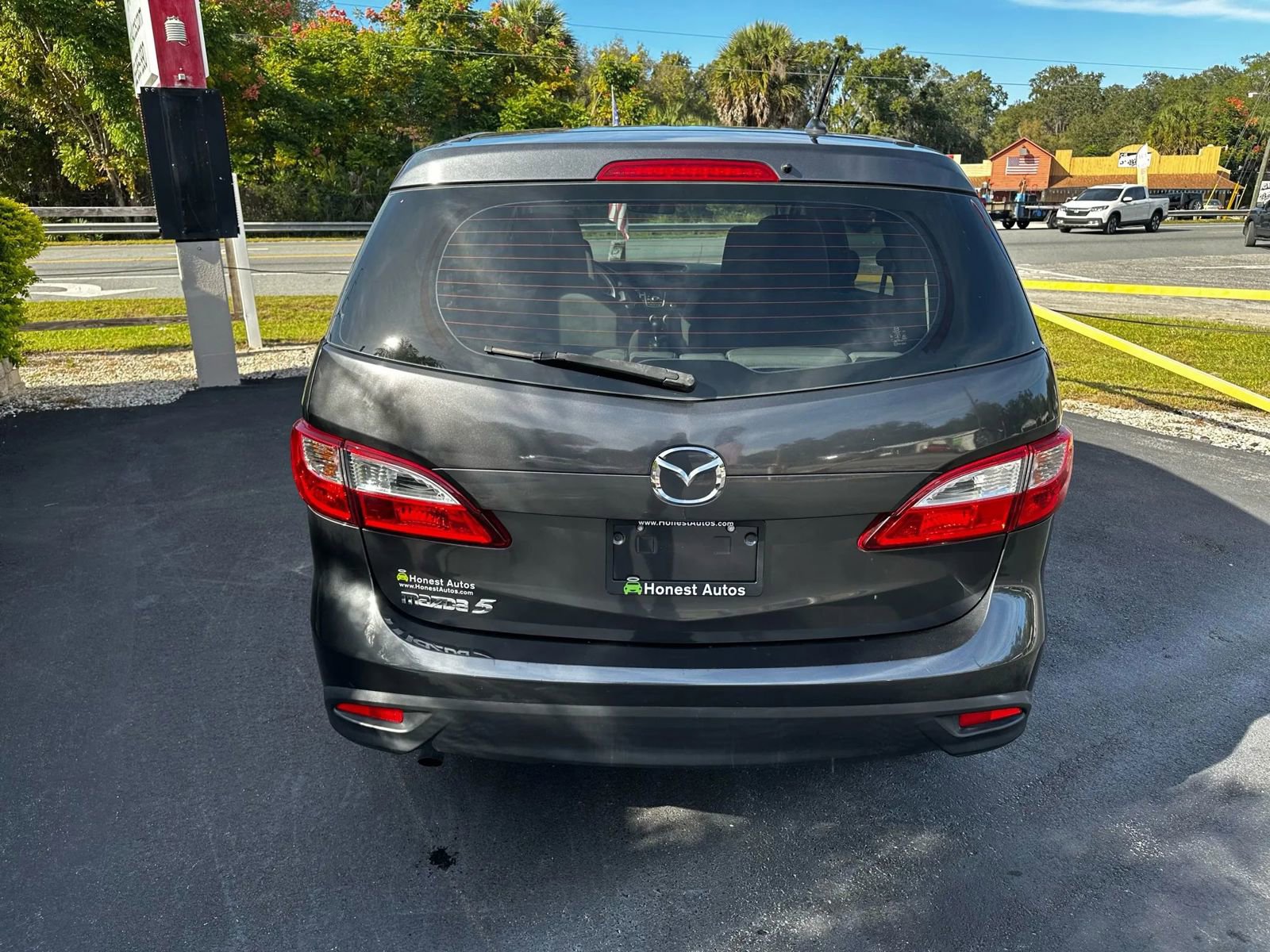Used 2015 MAZDA MAZDA5 Sport image 6