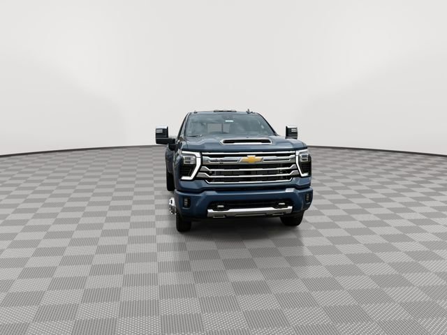New 2026 Chevrolet Silverado 3500 High Country w/ High Country Premium Package AWD/4WD image 4