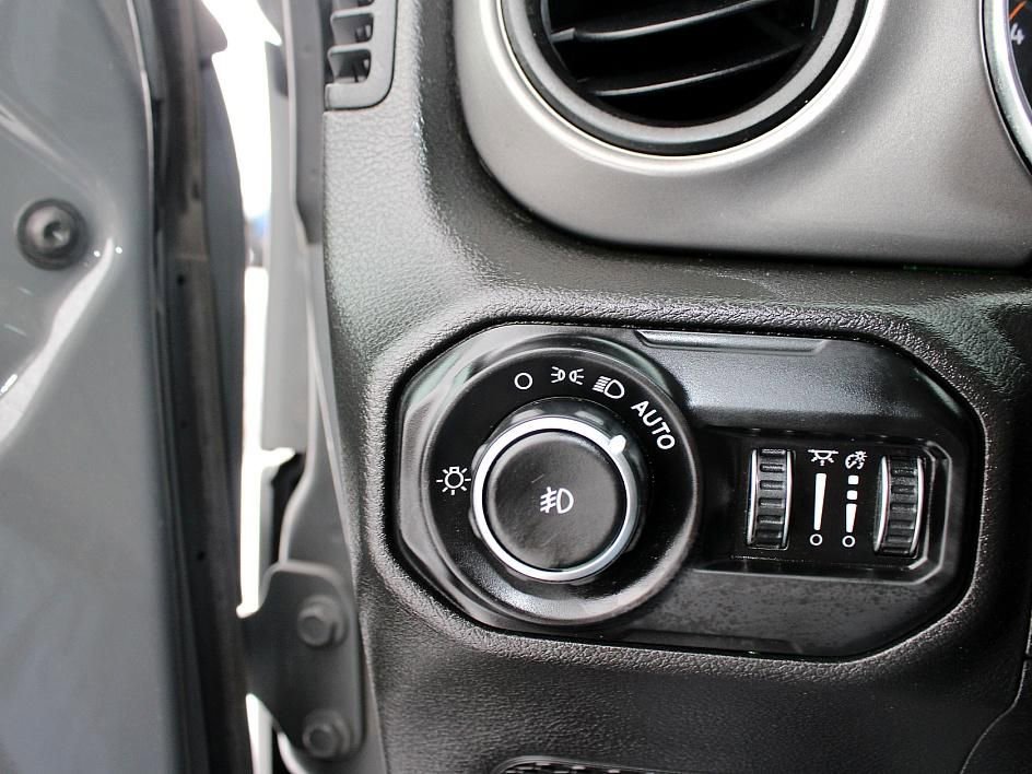 Used 2022 Jeep Wrangler Unlimited Sport image 13