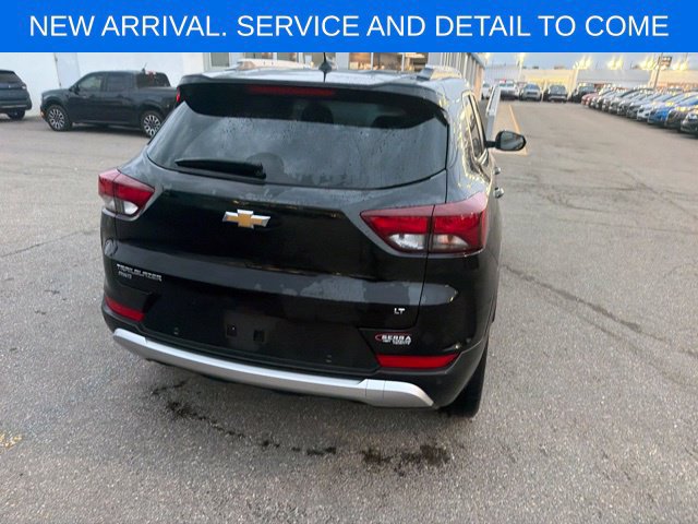Used 2025 Chevrolet TrailBlazer LT w/ LT Cold Weather Package AWD/4WD image 10