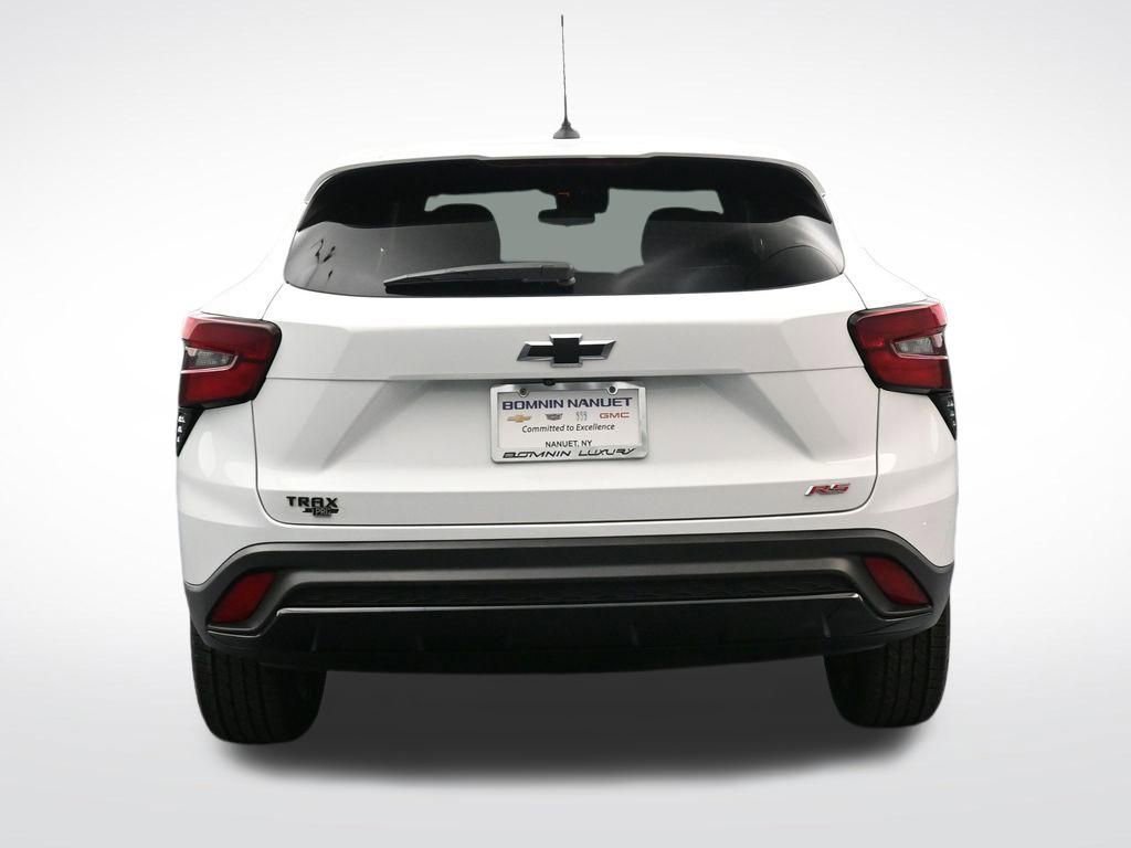 Used 2024 Chevrolet Trax RS image 4