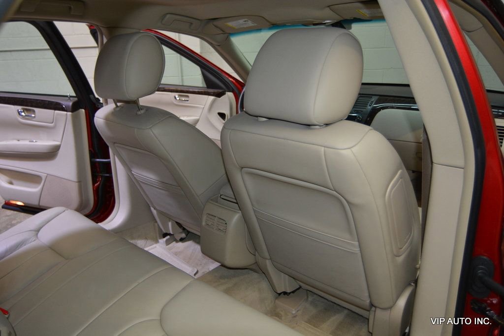 Used 2010 Cadillac DTS image 21