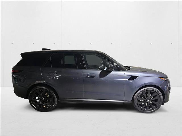 New 2025 Land Rover Range Rover Sport SE image 4