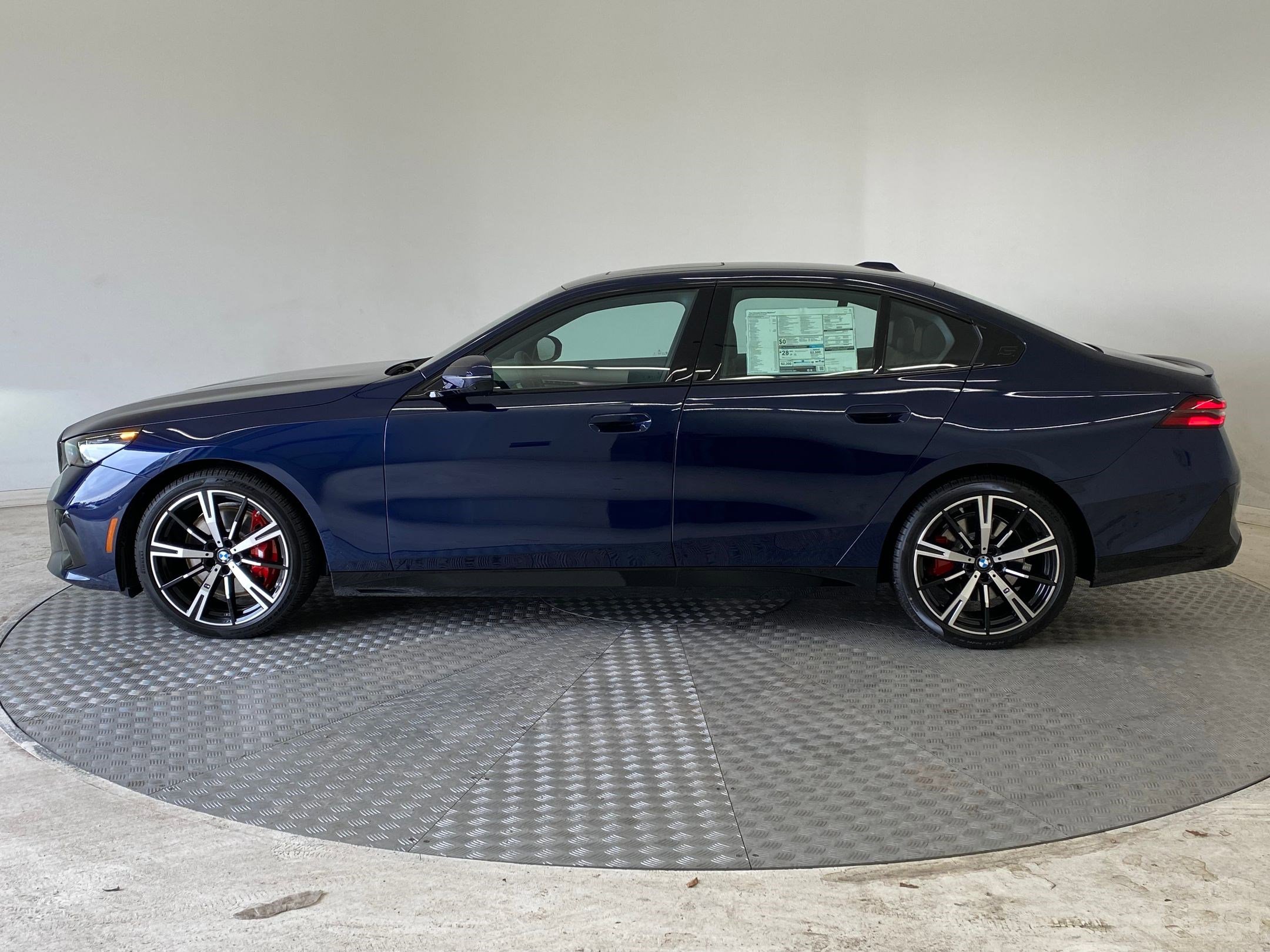 New 2026 BMW 540i xDrive w/ M Sport Package image 2