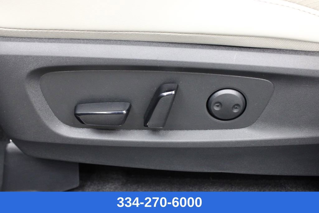 New 2026 Nissan Pathfinder SL image 16