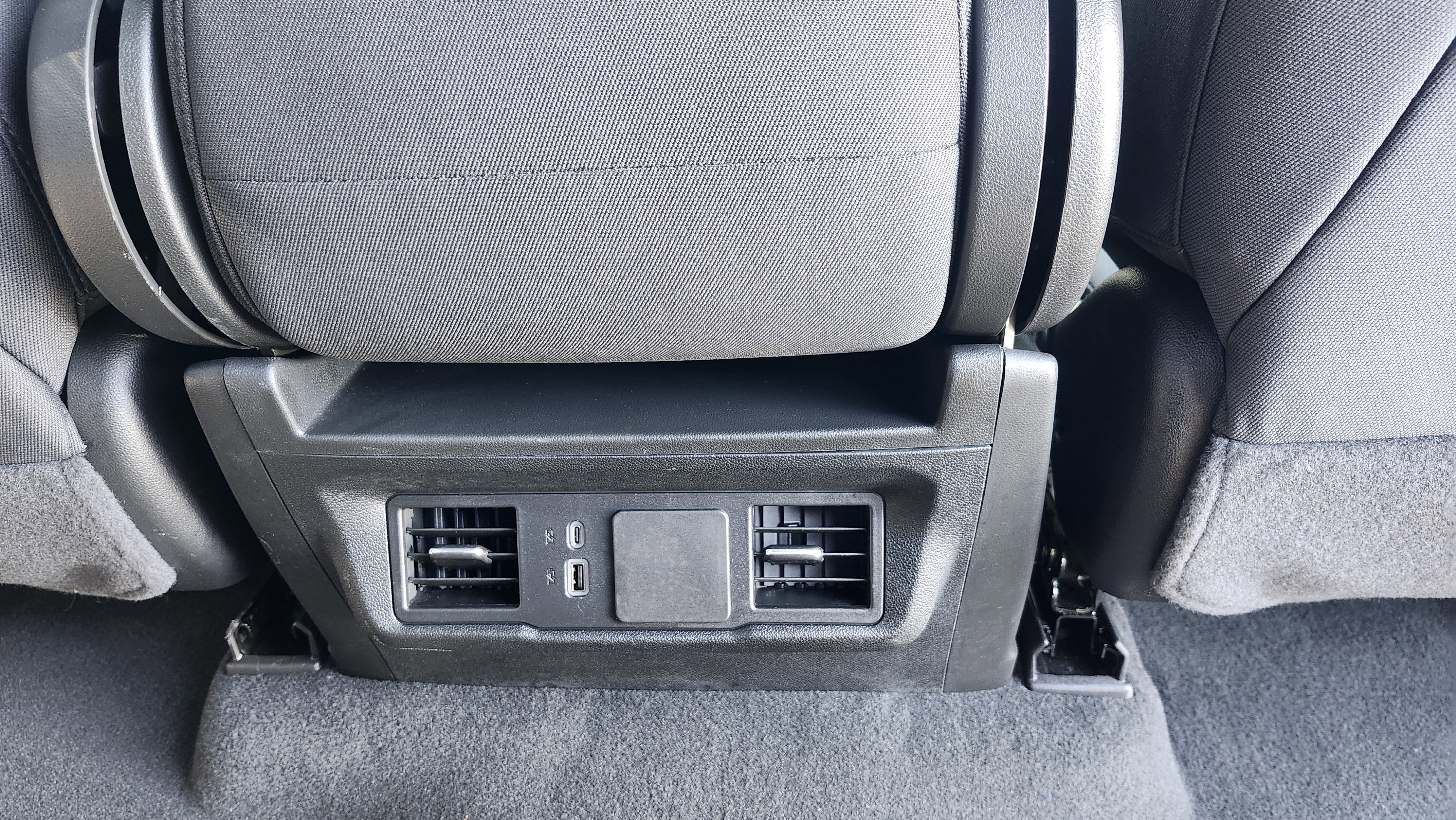 Used 2025 Chevrolet Silverado 1500 Custom image 16