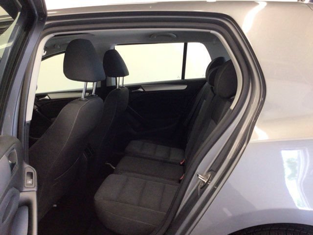 Used 2014 Volkswagen Golf TDI FWD image 11