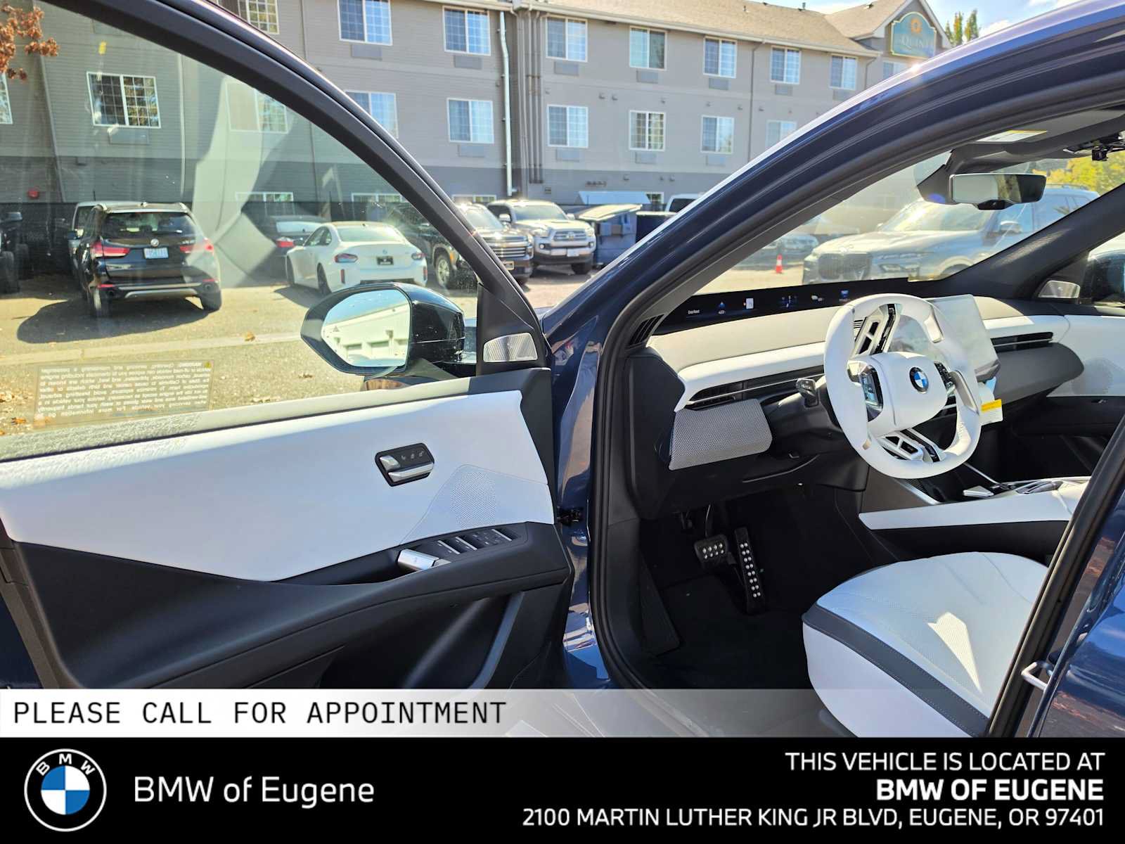 New 2027 BMW iX3 50 xDrive w/ M Sport Professional Package AWD/4WD image 23