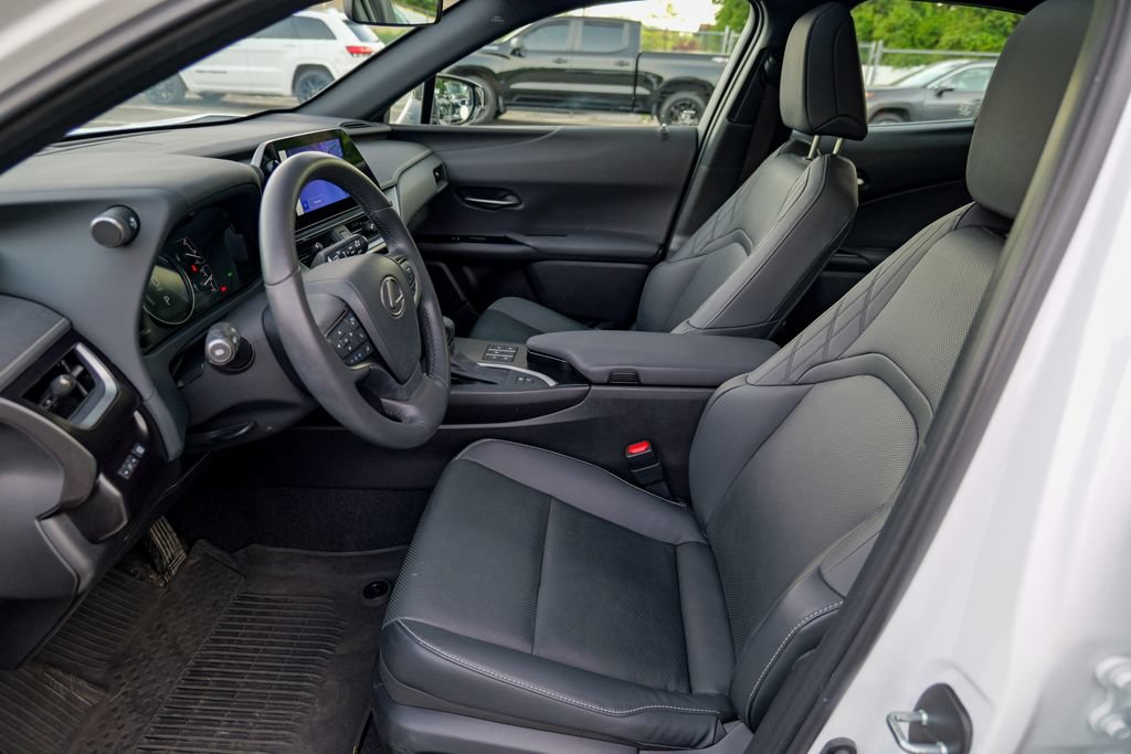 Used 2024 Lexus UX 250h F Sport AWD/4WD image 21