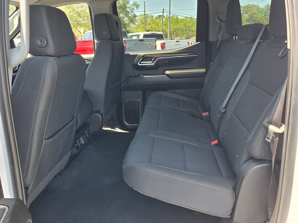 Used 2025 Chevrolet Silverado 1500 LT RWD image 12