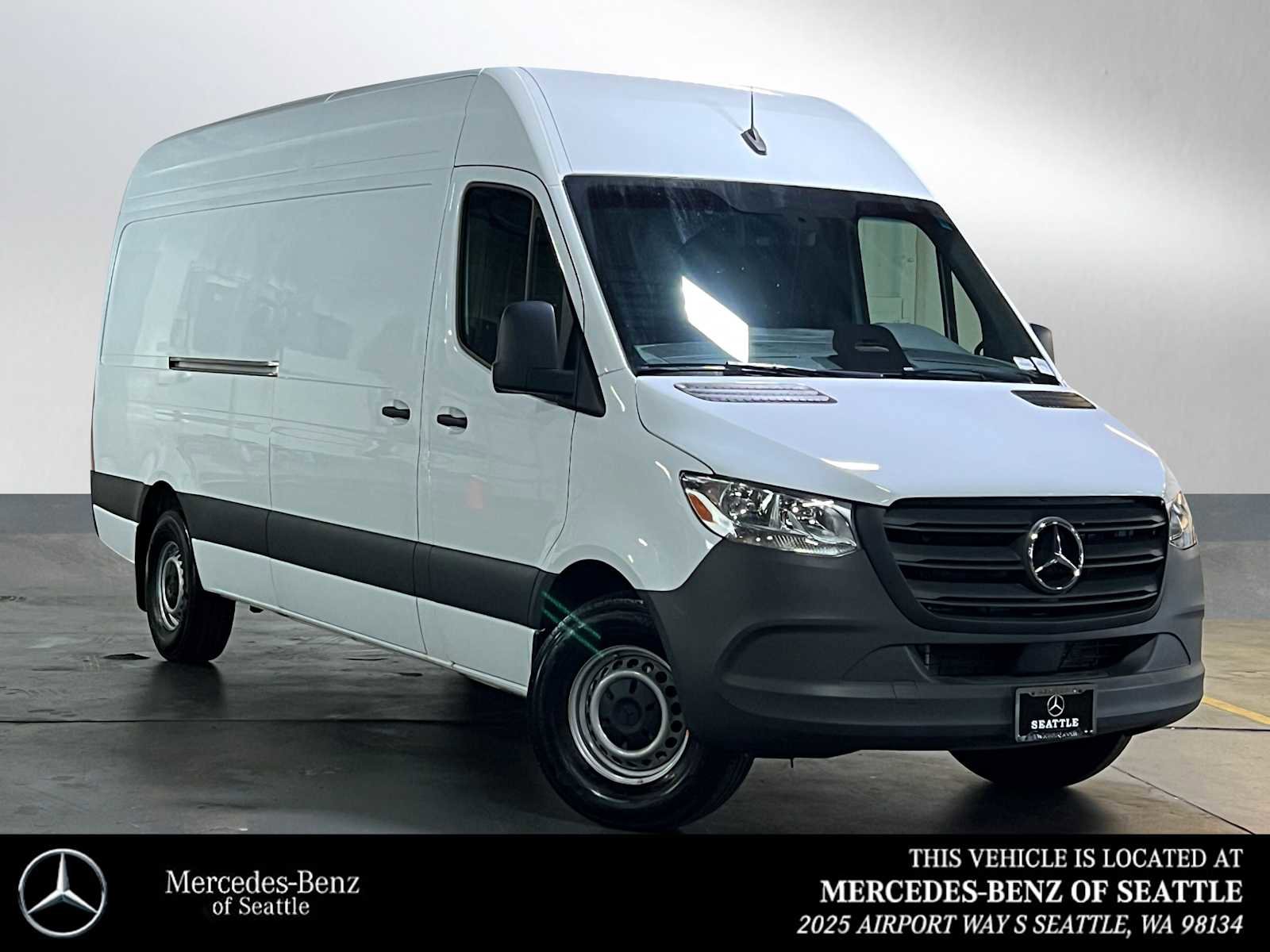 Used 2025 Mercedes-Benz Sprinter 2500 image 1