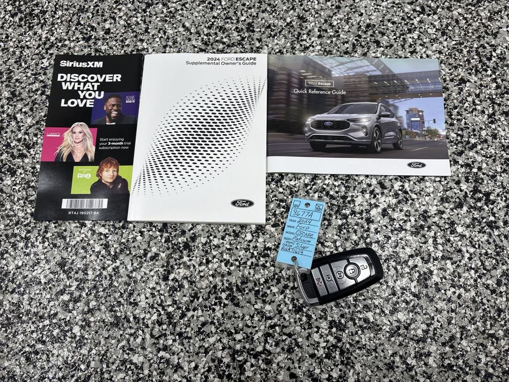 Used 2024 Ford Escape Platinum image 21