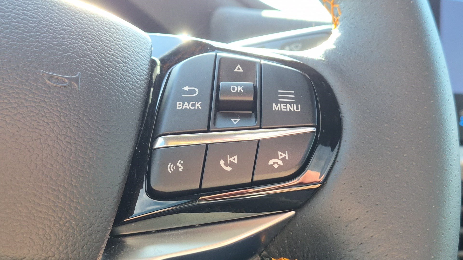 Used 2026 Ford Explorer Tremor w/ Tremor Ultimate Package AWD/4WD image 18