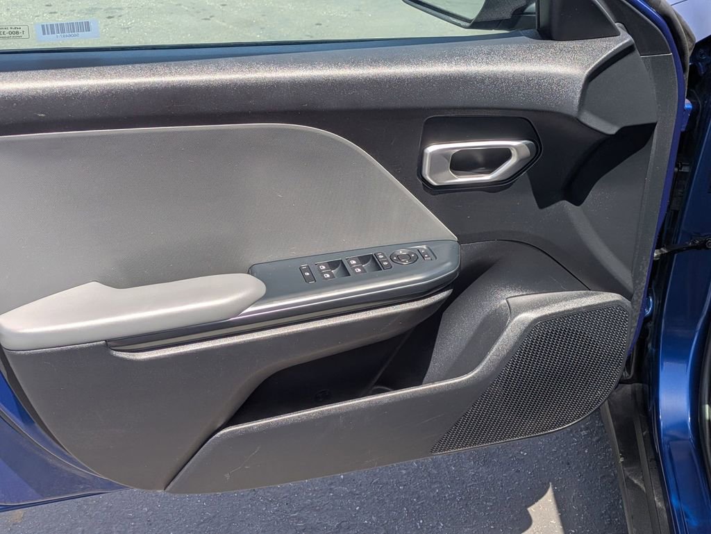 Used 2025 Kia K4 LXS image 14