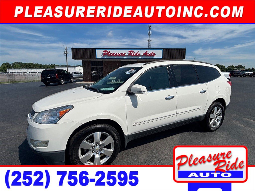 Used 2011 Chevrolet Traverse LTZ FWD image 1