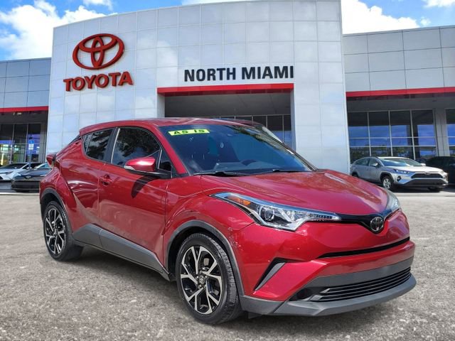 Used 2018 Toyota C-HR XLE image 1