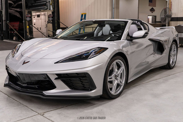 Used 2020 Chevrolet Corvette Stingray Premium Cpe w/ 3LT Preferred Equipment Group image 14
