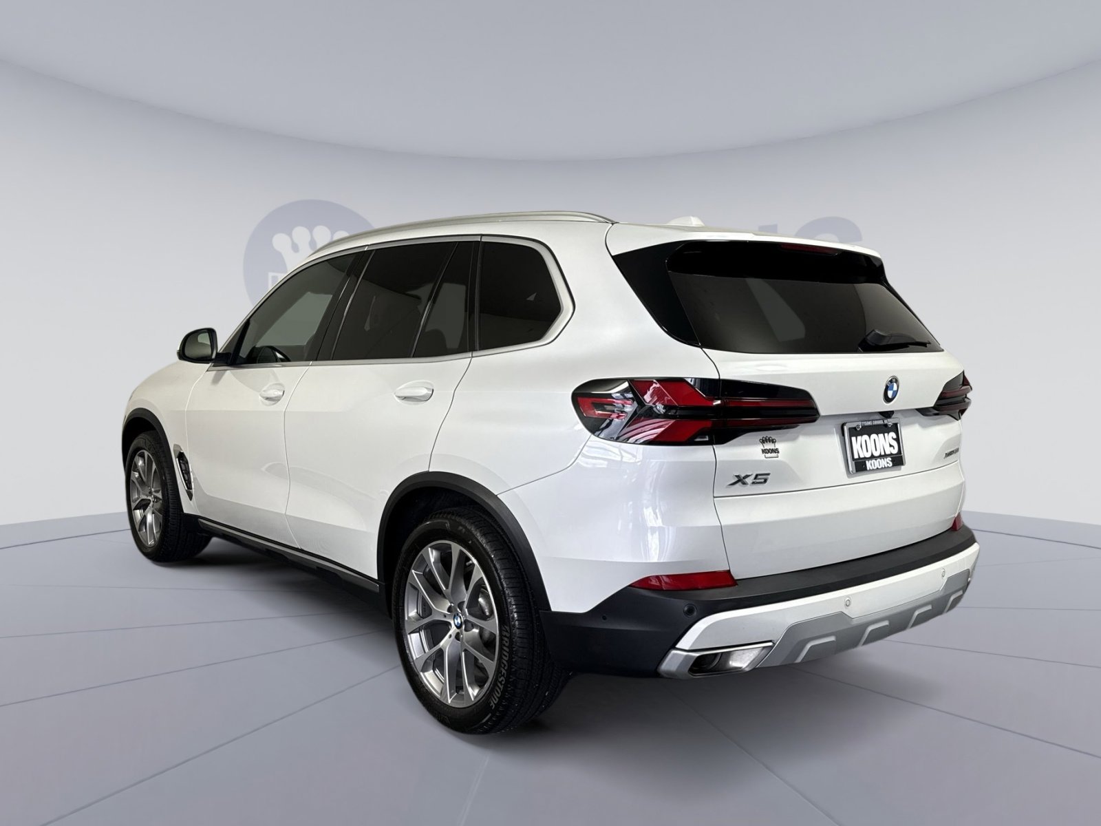 Used 2024 BMW X5 xDrive40i w/ Premium Package AWD/4WD image 4