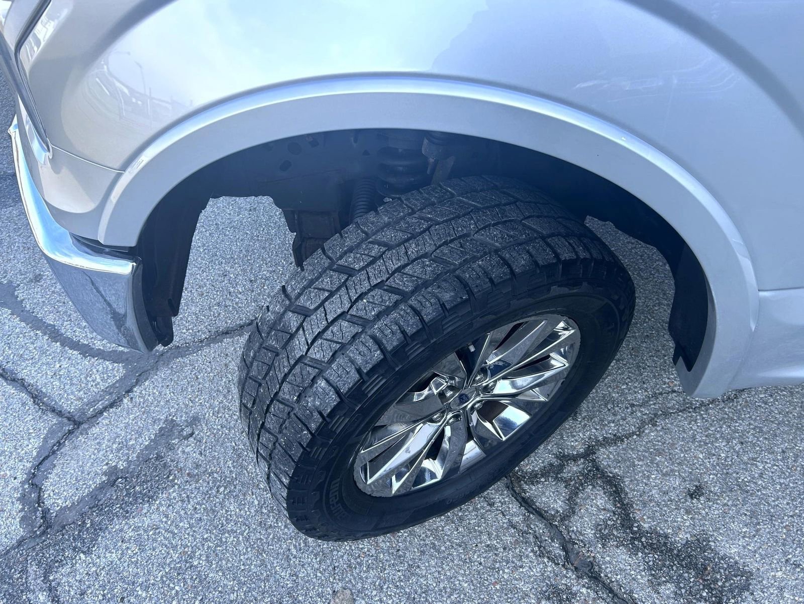 Used 2015 Ford F150 Lariat w/ Equipment Group 502A Luxury image 23