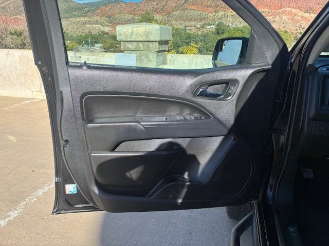 Used 2020 Chevrolet Colorado ZR2 w/ ZR2 Midnight Special Edition image 10