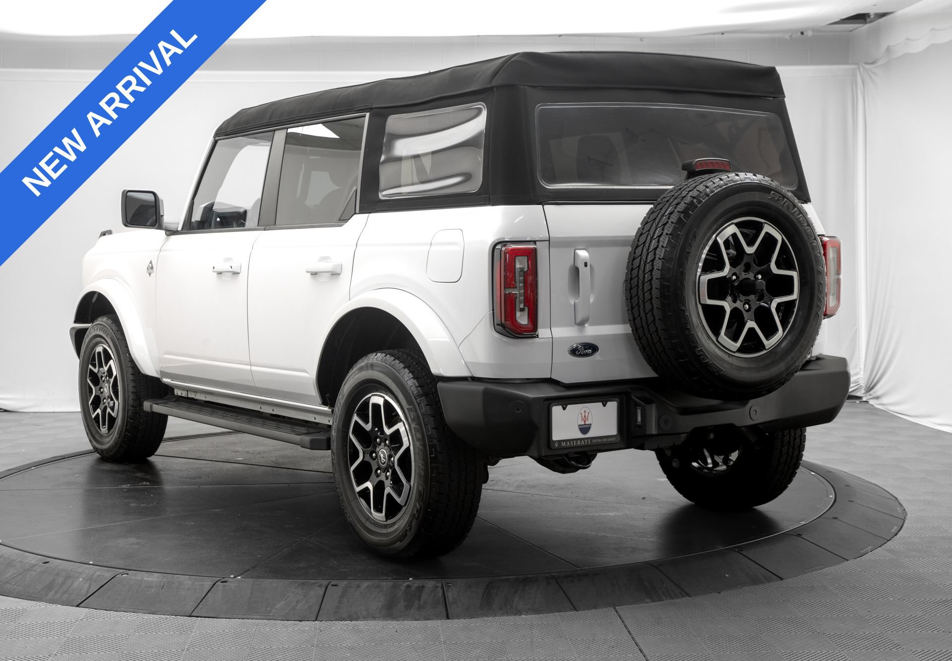 Used 2024 Ford Bronco Outer Banks AWD/4WD image 5