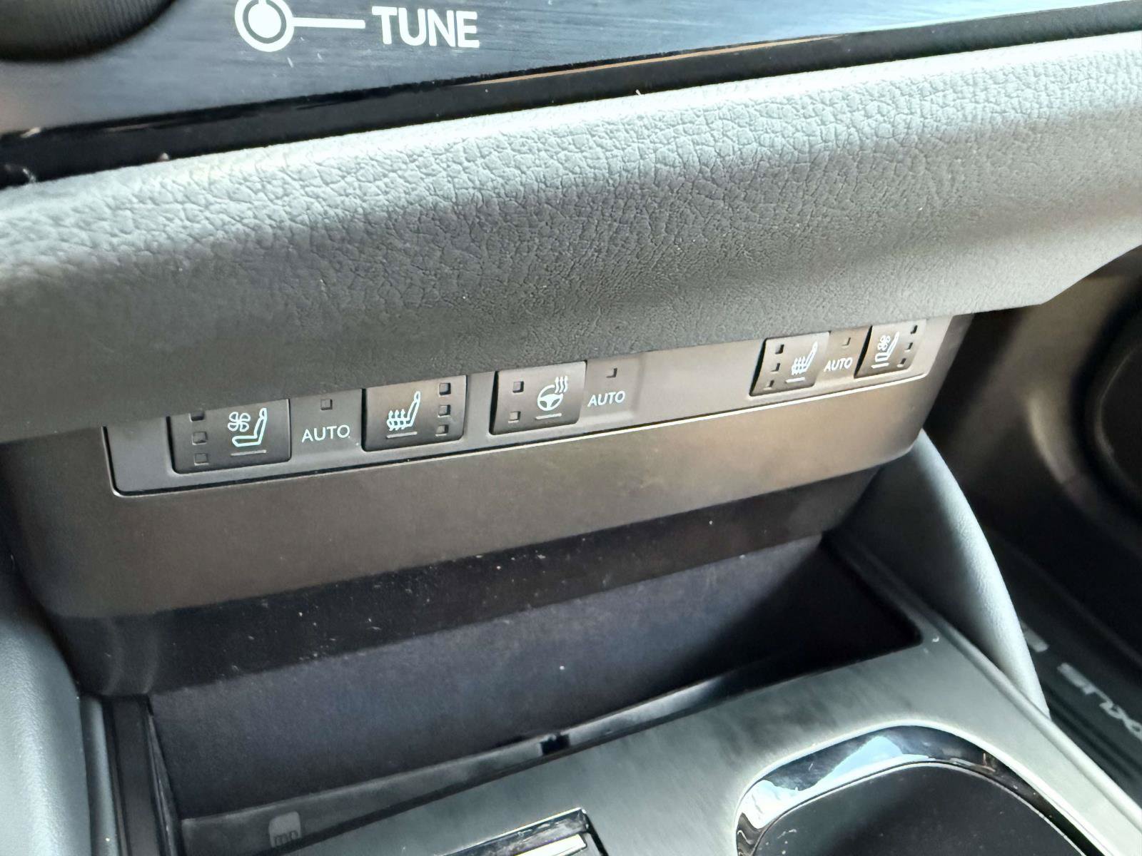 Used 2025 Lexus ES 350 w/ Premium Package FWD image 24