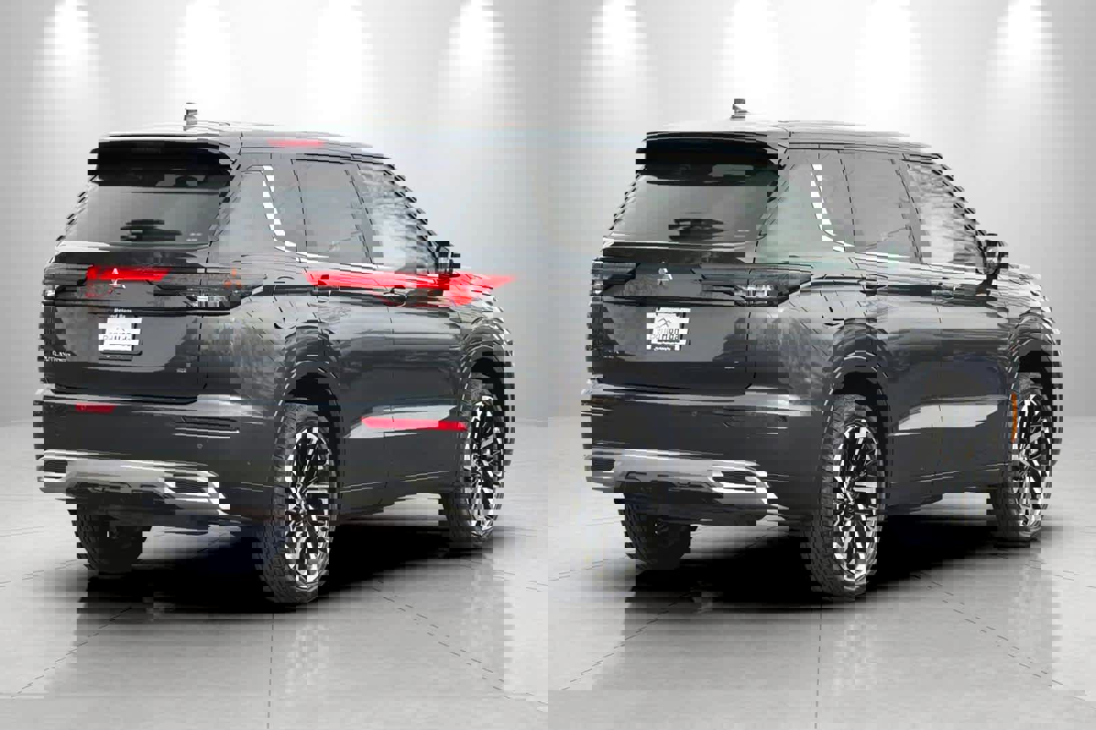 Used 2024 Mitsubishi Outlander SE video 2