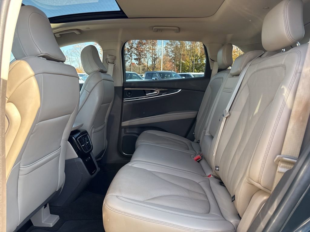 Used 2021 Lincoln Nautilus Reserve image 13