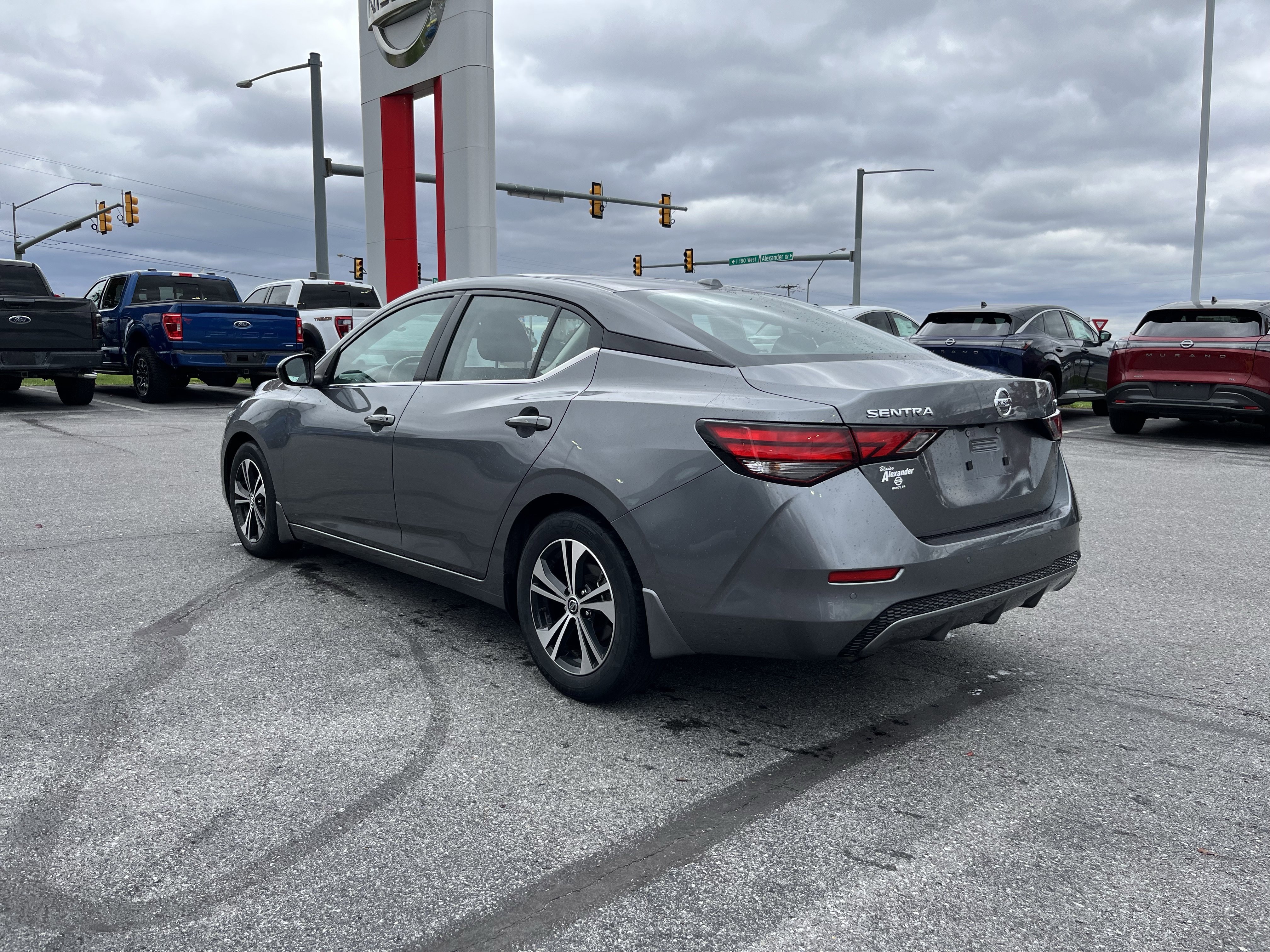Used 2022 Nissan Sentra SV image 6