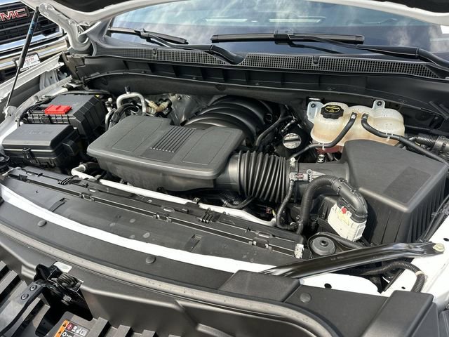 Used 2024 Chevrolet Tahoe Z71 w/ Luxury Package image 30