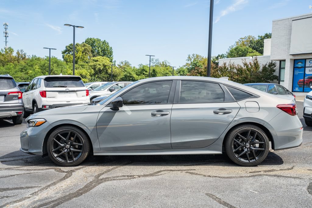Used 2025 Honda Civic Sport image 4