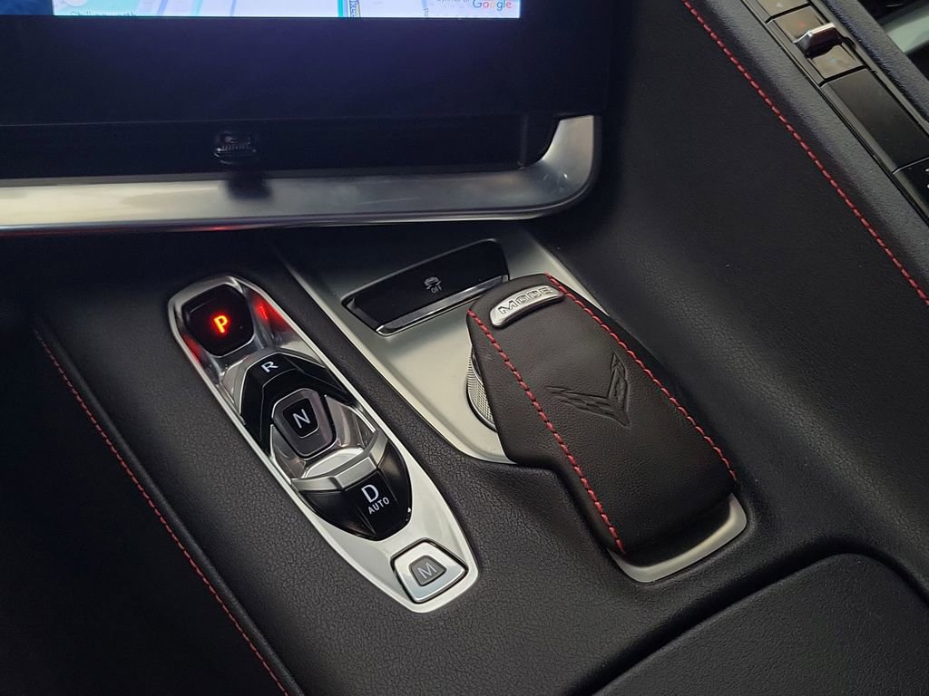 Used 2025 Chevrolet Corvette Z06 RWD image 13