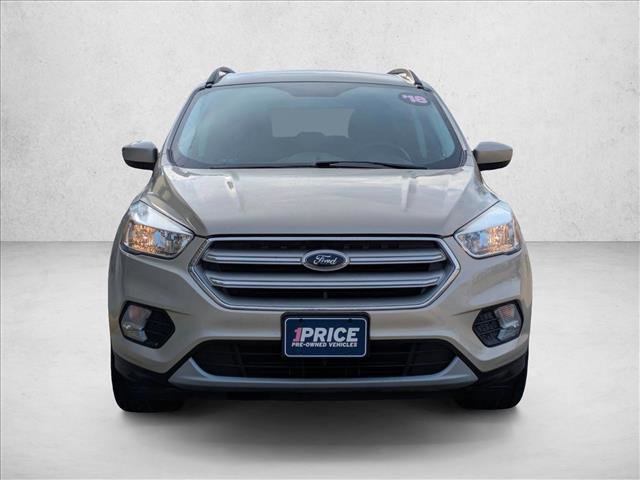Used 2018 Ford Escape SE image 2