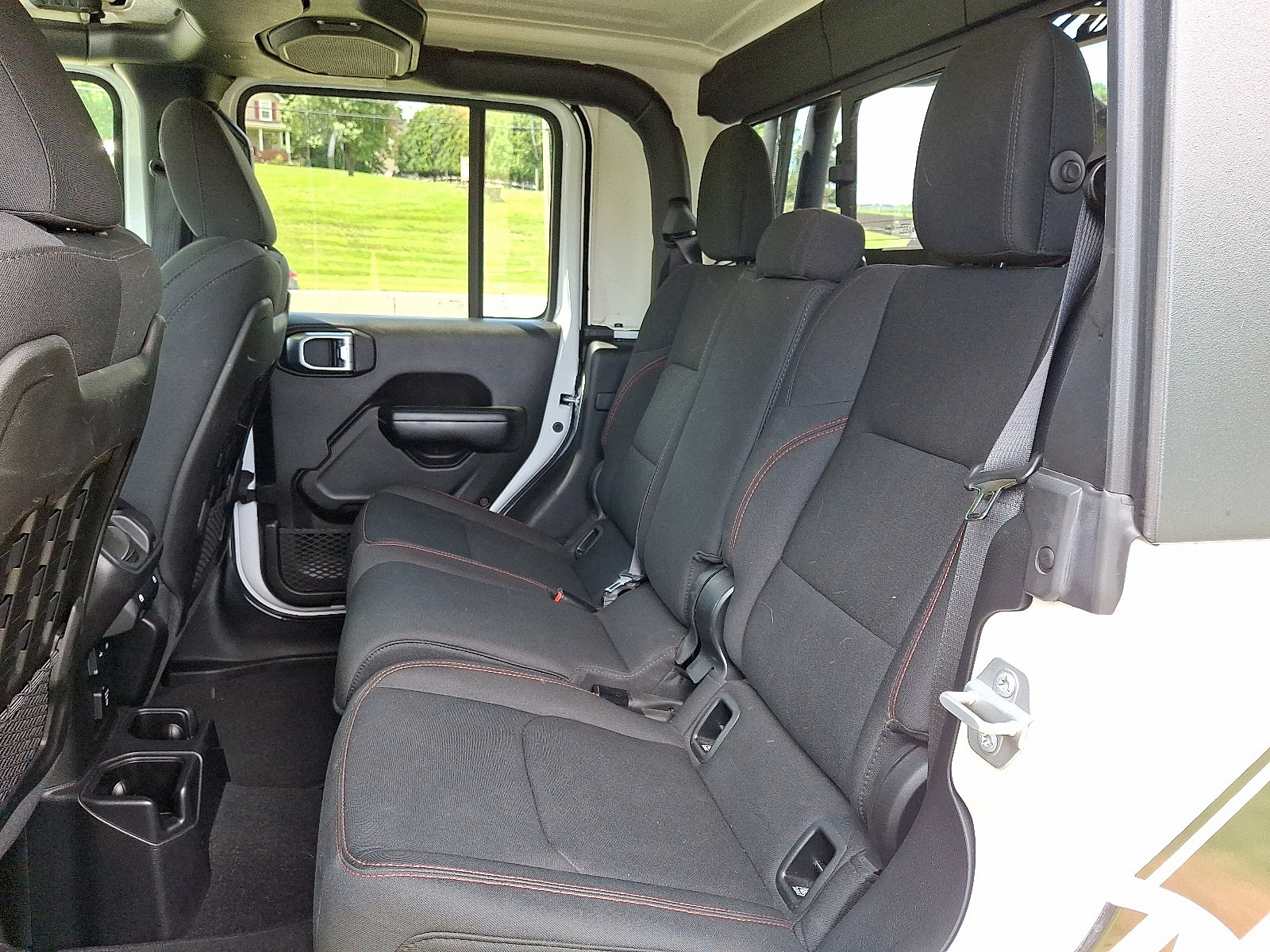 Used 2020 Jeep Gladiator Rubicon w/ Cold Weather Group image 10