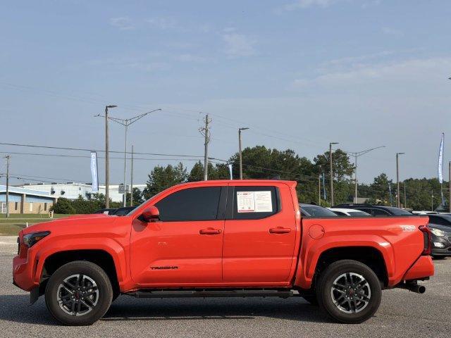 Used 2024 Toyota Tacoma TRD Sport AWD/4WD image 10