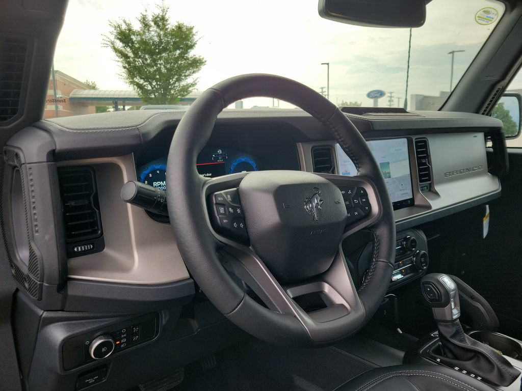 New 2026 Ford Bronco Outer Banks w/ Sasquatch Package AWD/4WD image 18