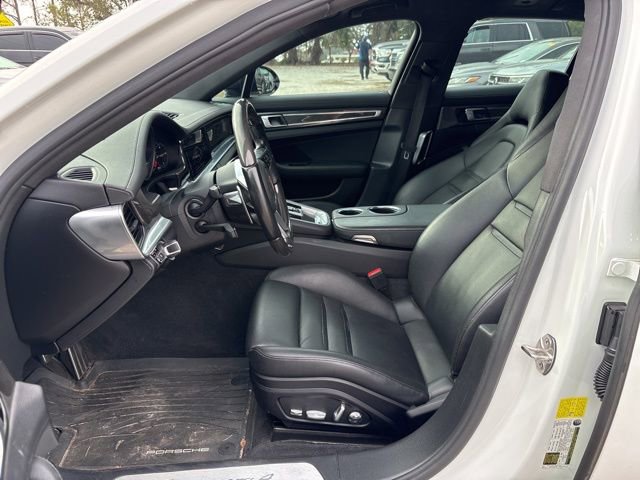 Used 2018 Porsche Panamera 4 image 5