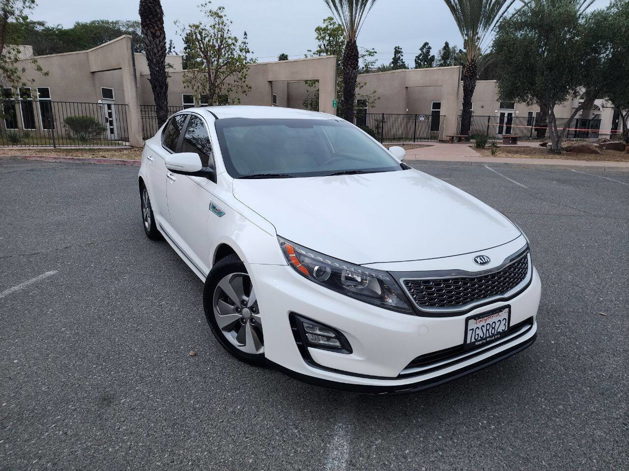 Used 2014 Kia Optima EX image 2