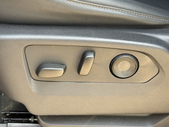 Used 2024 GMC Sierra 1500 SLT AWD/4WD image 26