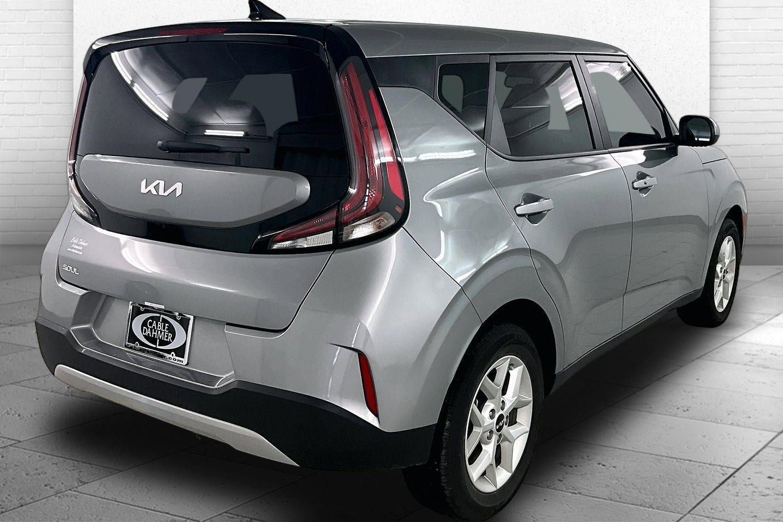 Used 2024 Kia Soul S image 5