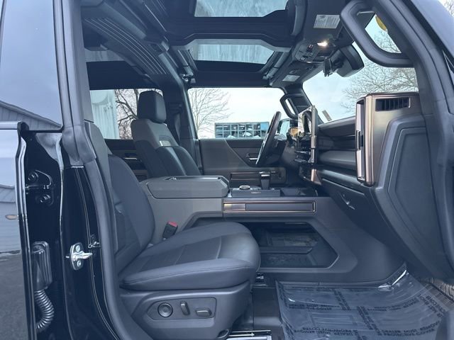 Used 2024 GMC Hummer EV 2X w/ LPO, Illumination Package image 36