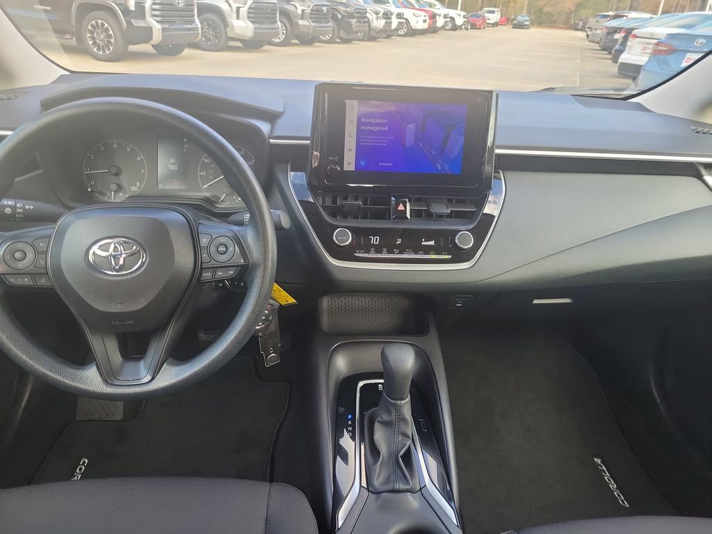 Certified 2025 Toyota Corolla LE image 18